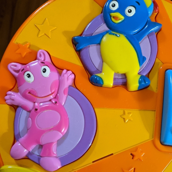 It's time to sing and play with the Backyardigans! - Picture 9 of 16